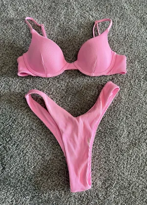 Kulani Kinis Bikini thumbnail 1
