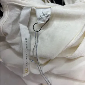 LC Lauren Conrad Cream Top thumbnail 2