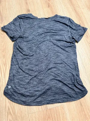 Lululemon Womens Swiftly Tech Short Sleeve V Neck Top M Gray Heathered Run Tee thumbnail 2