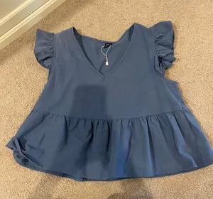 Flowy blue shirt Size M thumbnail 2