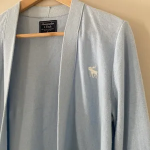 Abercrombie & Fitch Open Front Cardigan With Pockets and Logo Light Blue Size‎ S thumbnail 3