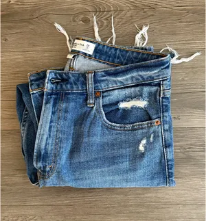 Abercrombie Mom High-Rise Jeans Curve Love thumbnail 4