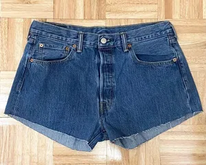 LEVI’S 501 Button Fly Denim Cut-off Shorts Size 34 thumbnail 1