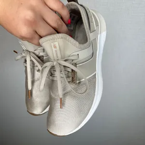 New Balance Nergize Sport Womens Beige Tan Sneakers WNRGSEA1 Size 7 thumbnail 3
