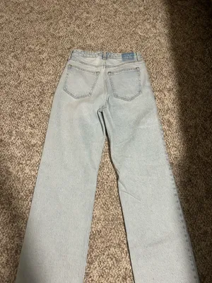 Abercrombie & Fitch "Curve Love" High Rise '90s Relaxed jean thumbnail 9