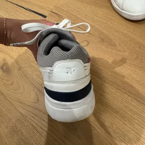 On Women's The Roger Advantage Trainers Sneaker Shoes thumbnail 5