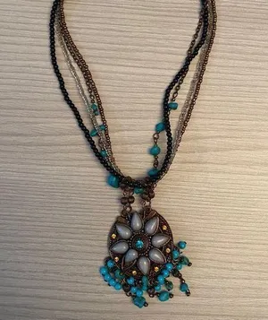Necklace thumbnail 1