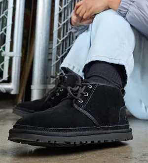 ugg boot thumbnail 1