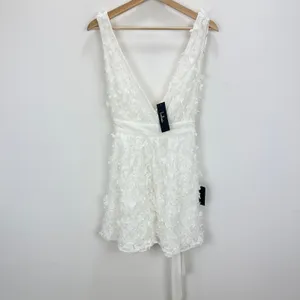 Lulus Totally Beautiful White 3D Floral Tie-Strap Skater Mini Dress Small NWT thumbnail 5