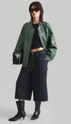 Green leather bomber jacket Size M thumbnail 1