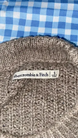 Abercrombie & Fitch Sweater thumbnail 2