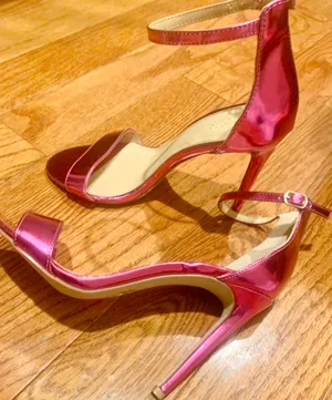 Charlotte Russe Metallic Fuchsia ankle strap Barbiecore Stilettos size 7 thumbnail 4