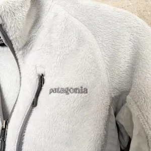 Patagonia R2 Jacket in Tailored Gray thumbnail 3