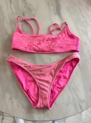 Pink Floral Triangl Set Bikini thumbnail 1