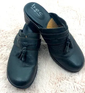 b.o.c black leather upper with tassels clogs Black Size 9 thumbnail 1