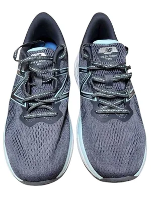 New Balance Women’s Navy & Light Blue Athletic Running Shoes thumbnail 3