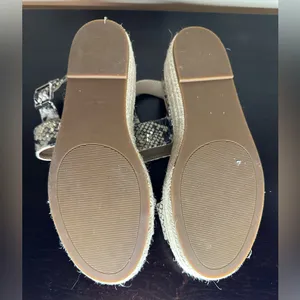 Steve Madden Fifer Snake Animal Print Espadrille Wedge Sandals thumbnail 9