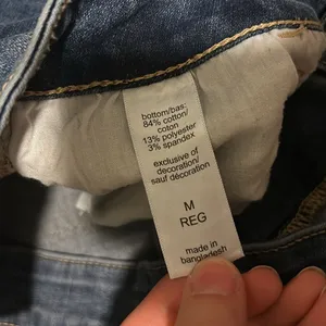 5/$30 🎈 Maurices women’s medium distressed denim Jeggings thumbnail 7