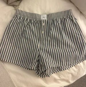 Aritzia Dally Poplin boxer short thumbnail 1
