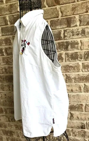 Disney Vintage Plus Sleeveless Top 1X White Embroidered Mickey Mouse U… thumbnail 4