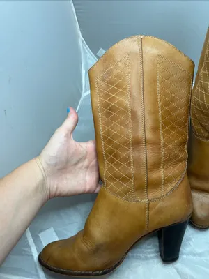 Women's 80s Vintage Tan Leather Mid-Calf Heeled Western Boots - Size 7B thumbnail 7