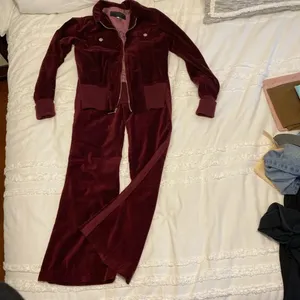 Vintage Juicy Couture Velour Tracksuit 2-piece set thumbnail 5