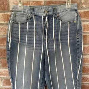 American Eagle Striped Mom Jeans Size 4 thumbnail 3