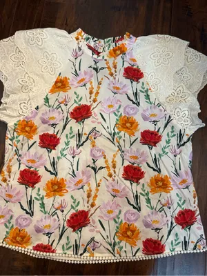 BiBi Floral Eyelet Lace Flutter Sleeve Ruffle Top Blouse Cream Large 100% Cotton thumbnail 1