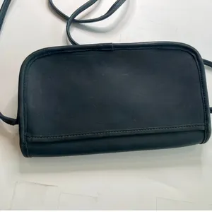 VINTAGE 90's Partners by MERVYNS Navy Blue Leather Front Flap Crossbody Purse thumbnail 6