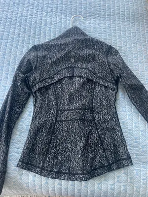 Lululemon Jacket thumbnail 2