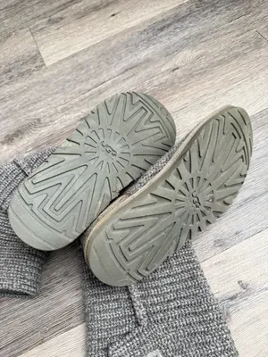 UGG boots thumbnail 4