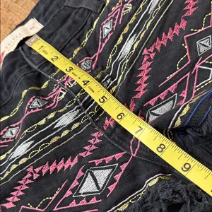 POOL JEANS Colors Black Jean Shorts Multicolor Embroidery Boho Festival Size 8 thumbnail 12