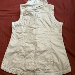 Columbia Light Grey Quilted Vest with Fleece Collar thumbnail 5