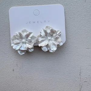 Iridescent White Flower – Lightweight Statement Floral clip-on‎ earring new thumbnail 5