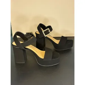 Windsor Black Dazzling Grace Faux Pearl Platform Heels Size 6 thumbnail 7
