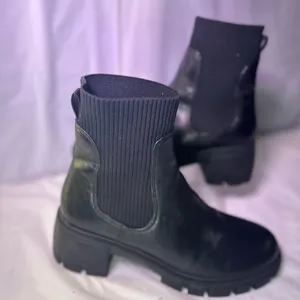 Steve Madden Black Ankle Booties thumbnail 2