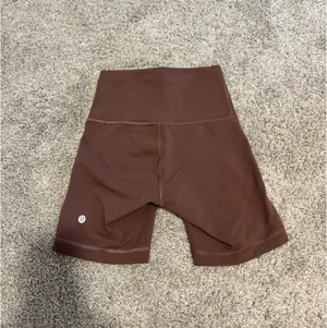 Lululemon Shorts thumbnail 2