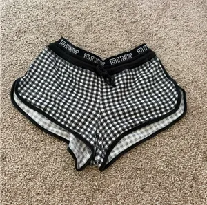 PINK - Victoria's Secret shorts thumbnail 2