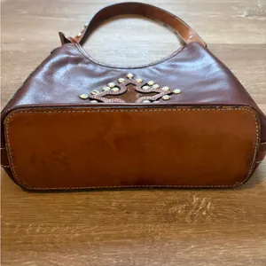 Montana Silversmiths Leather Cowhide Shoulder Bag thumbnail 4