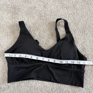 aerie Women’s Twist Back Sports Bra in Black M thumbnail 12
