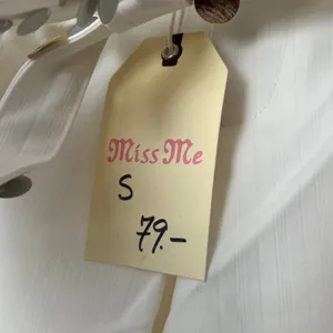 Miss Me White Trousers w/Shell Sequin Belt - Size S - NWT thumbnail 3