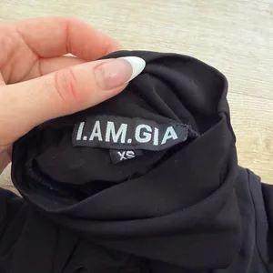I.AM.GIA Ivory Top in Black, size XS ♡ thumbnail 4