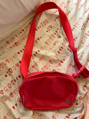 Lululemon Belt Bag thumbnail 1