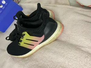 adidas UltraBoost 5.0 DNA Women Shoes Size 7.5 thumbnail 4