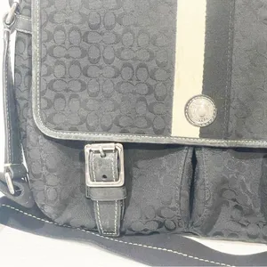 Coach Signature F70183 Voyager‎ Black Cross Body Messenger Bag thumbnail 2