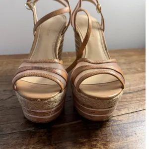 Enzo Angiolini tan platform wedge sandals Women's size 8.5 thumbnail 3