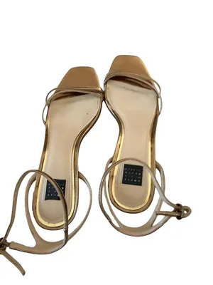 WHITE HOUSE BLACK MARKET WHBM Gold Metallic Sandals Heels Size 7 thumbnail 3