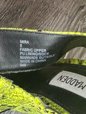 Steve Madden Mira Sandle Heels Neon Green Yellow Snake Print Ankle Strap Women 8 thumbnail 6