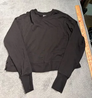 Sweaty Betty Cropped Black Long Sleeve Sweatshirt 4-6 small thumbnail 1