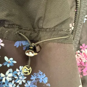 Lululemon Run: Bandit Jacket - size 8 thumbnail 5